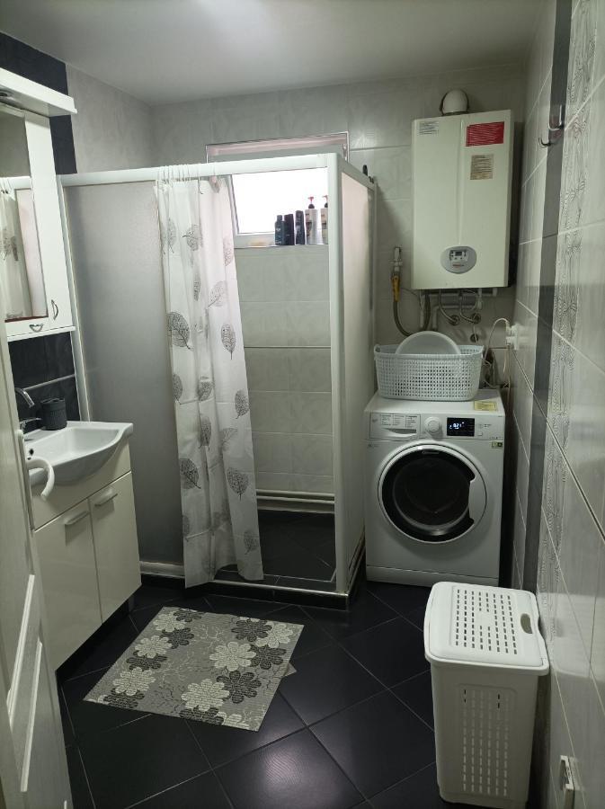 Ariana Apartman Kragujevac Luaran gambar