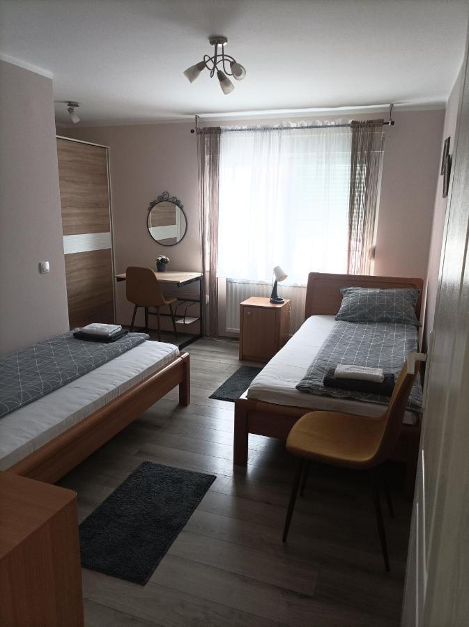 Ariana Apartman Kragujevac Luaran gambar