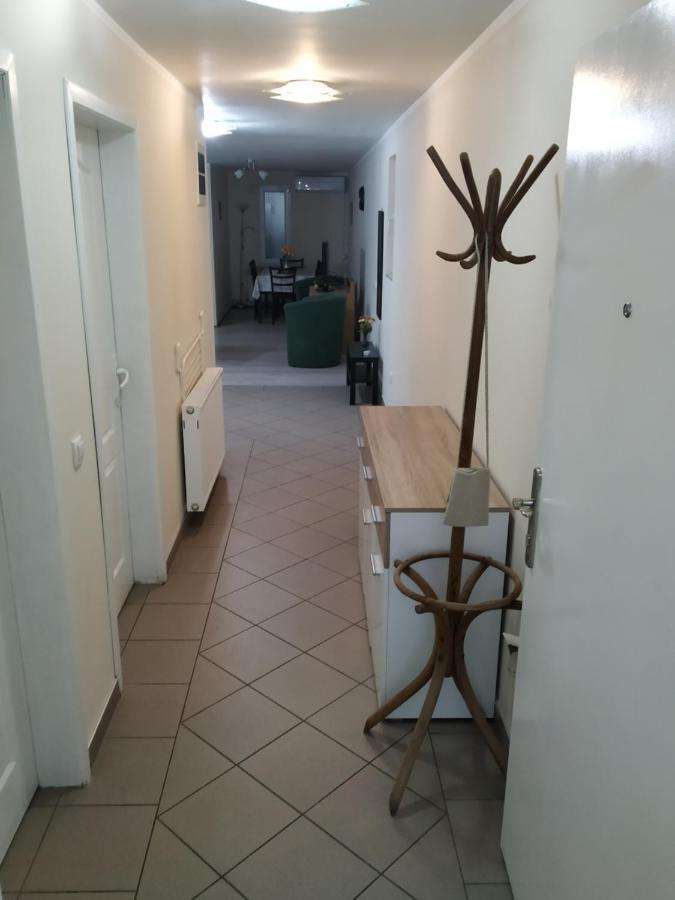 Ariana Apartman Kragujevac Luaran gambar